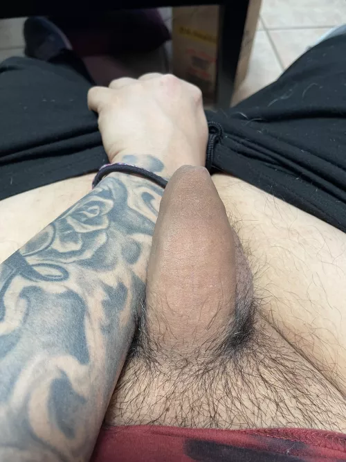 Who wants to make daddy hard? 😈