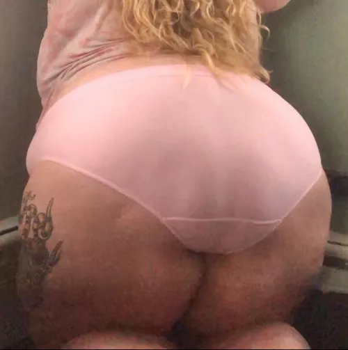 Who wants to make my Mothers Day extra special? 💋