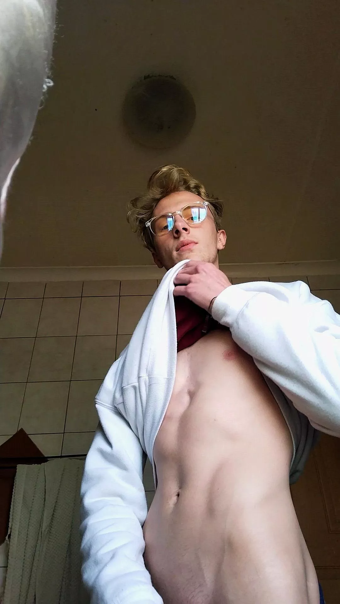 who wants to see more? 👀😈