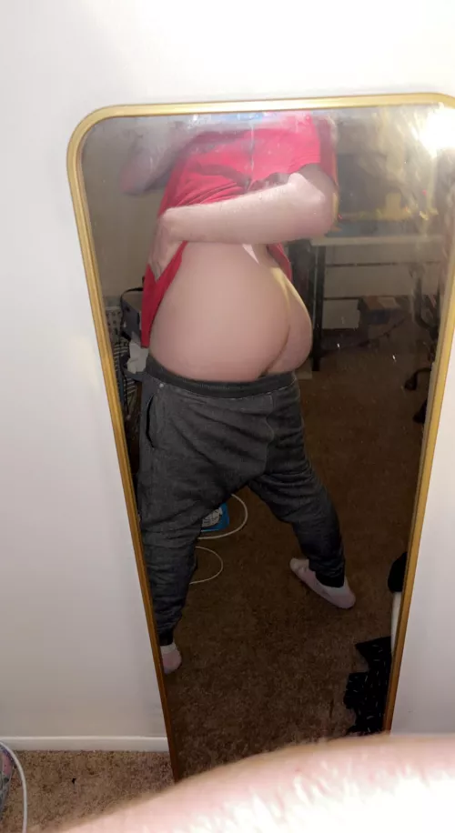 Who wants to smoke me out before fucking me? 🤤🤤