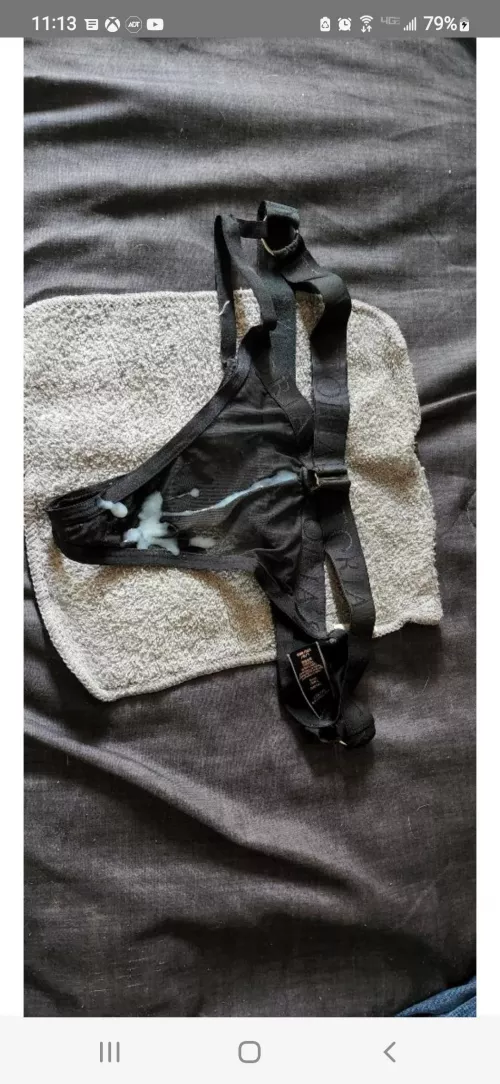 whos in the ohio area? has anyone ever meet up and added cum to each other panties?