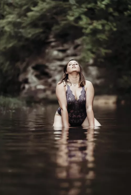 Wife loves reading comments. Let this slut mom know what position you’d take her in.