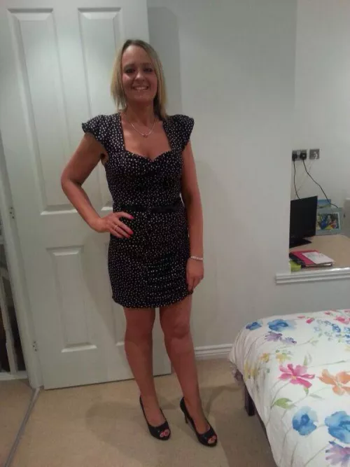 Wife wants to start showing off after discovering my mum is having an affair with a younger and guy and wants some fun herself