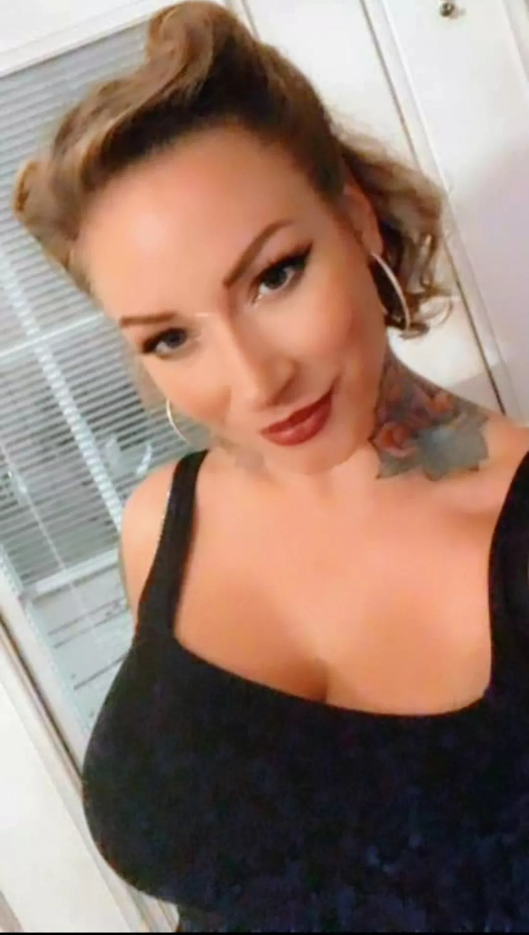 will wearing black and some cropping work to hide them?