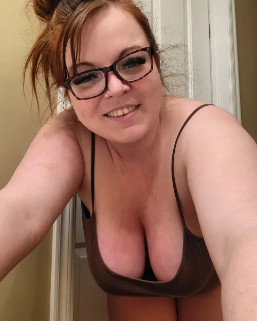 wish you were pounding me from behind 🥵