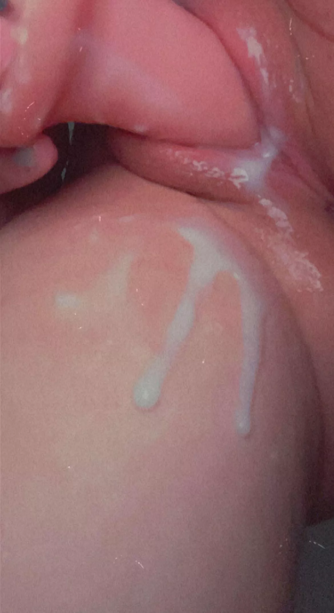 Wishing it was your dick instead 🤤