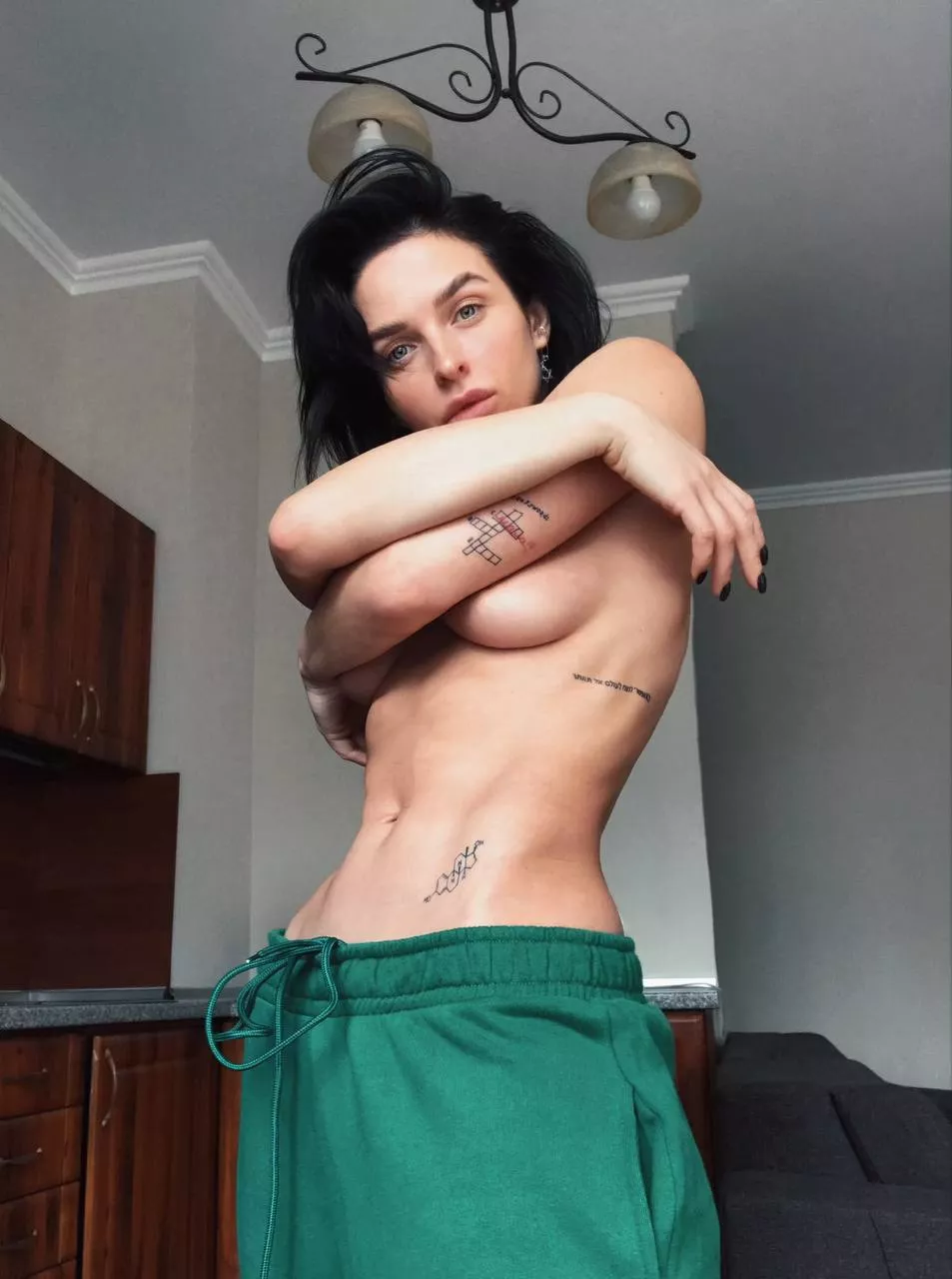 Women become hotter after having babies ? Check how hot am i on My Free OF page👇 Link In comments