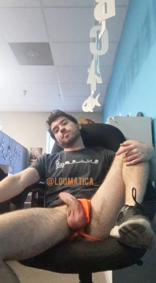 Work can wait 😈 it's almost the weekend