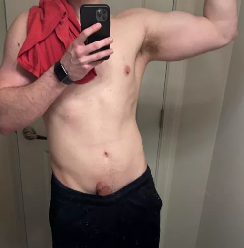 Working out makes me so fucking horny 😫