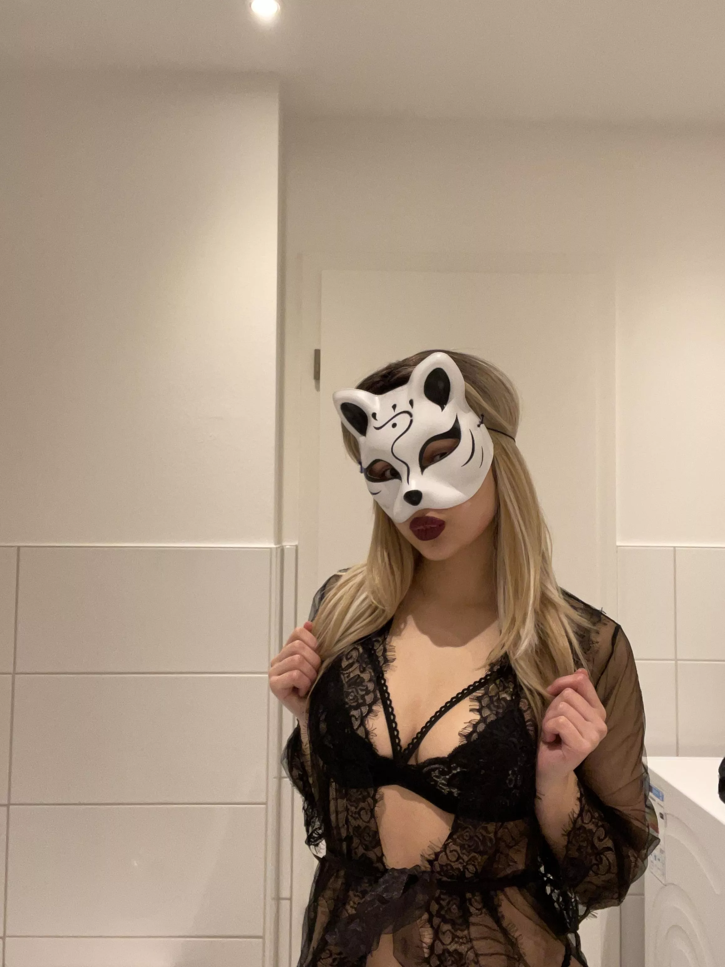 would make my day if at least one person loved my big chest 😇