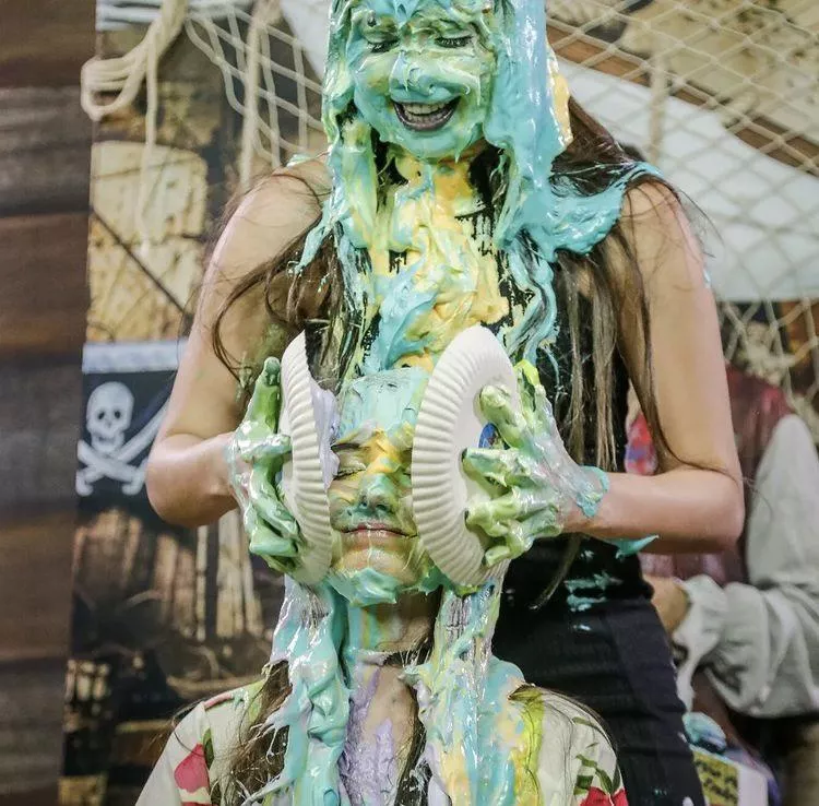 Would somebody be interested in playing a messy game by chat? Would somebody be interested in playing a messy game by chat?