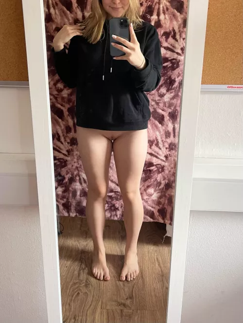 would u fuck my 18yr old 🐱?