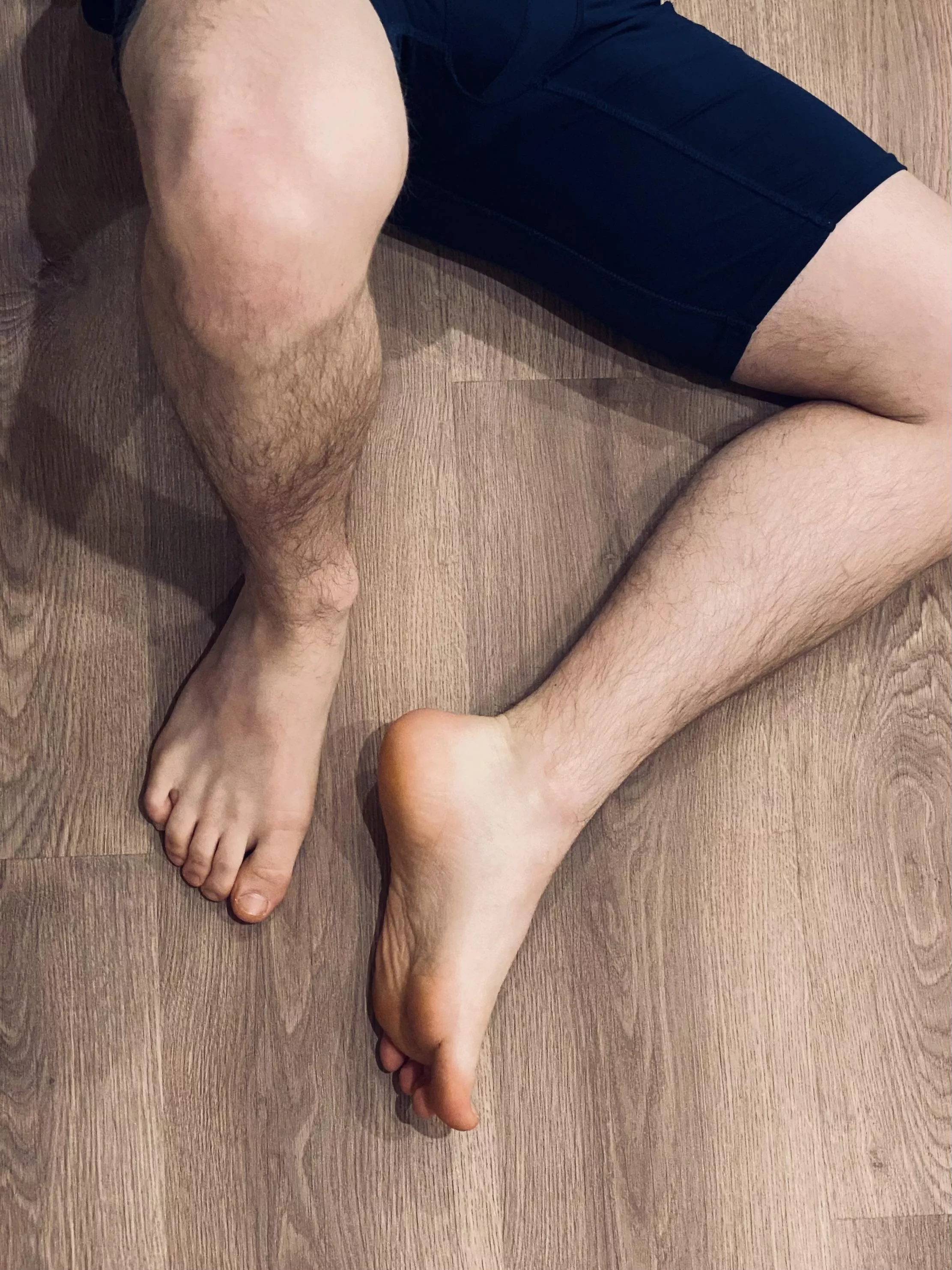 Would u rub these toes?