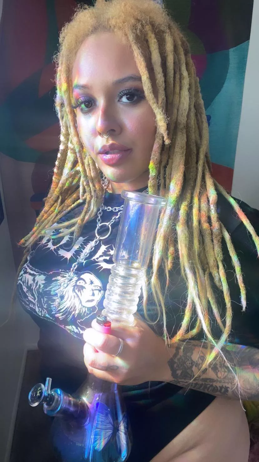 would u sesh with me? 😮‍💨🥰