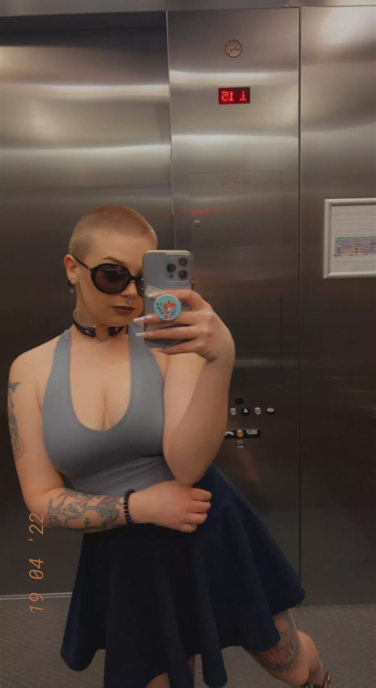 Would you fuck me in the elevator? 🤤