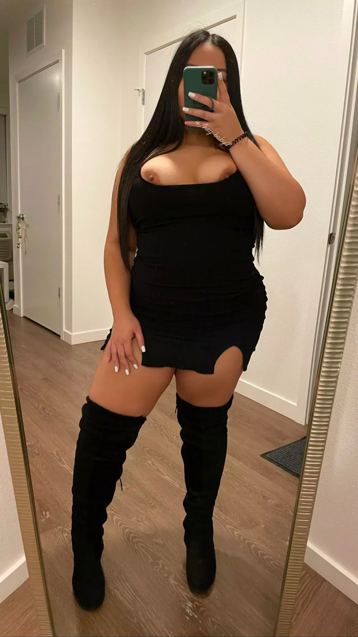 Would you fuck me on the first date? Would you fuck me on the first date?