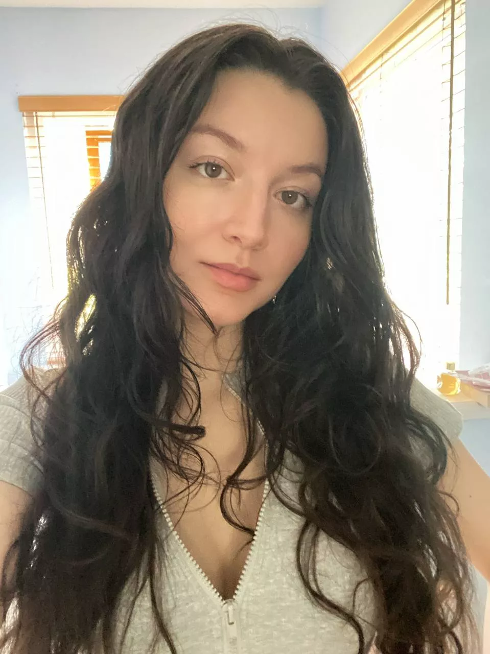 Would you lick it till i cum on your face? Female slut👅😊