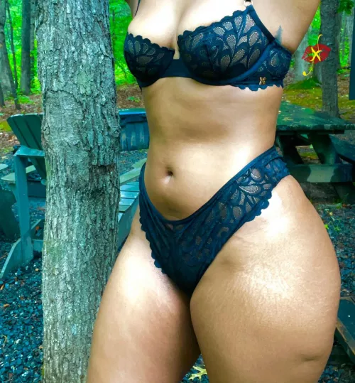 Would you like dinner outside this evening?