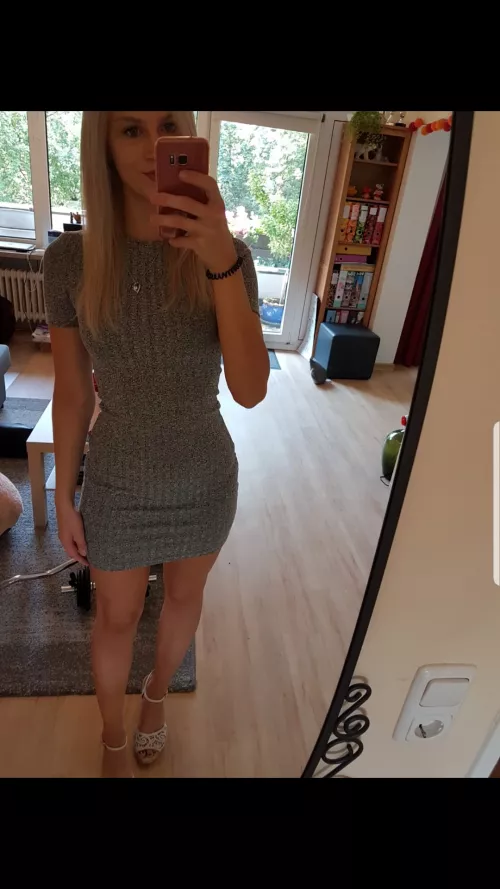 Would you like to feed and Finaly cumtribute my verified blond german GF!