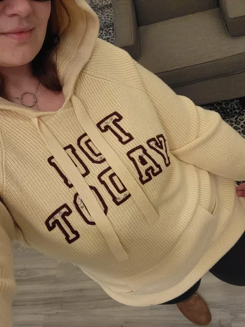 Would you like to see what's underneath~?