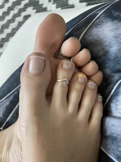 Would you sniff them first or just start sucking on these soft toes? 😍