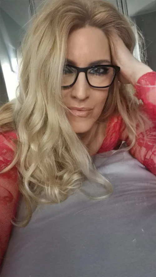 Would you watch me on cam???