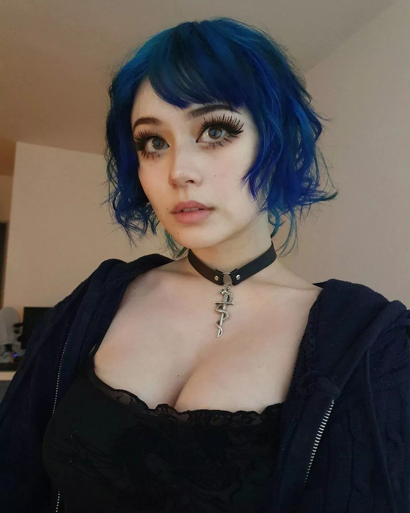 You have 3 second to find little sword