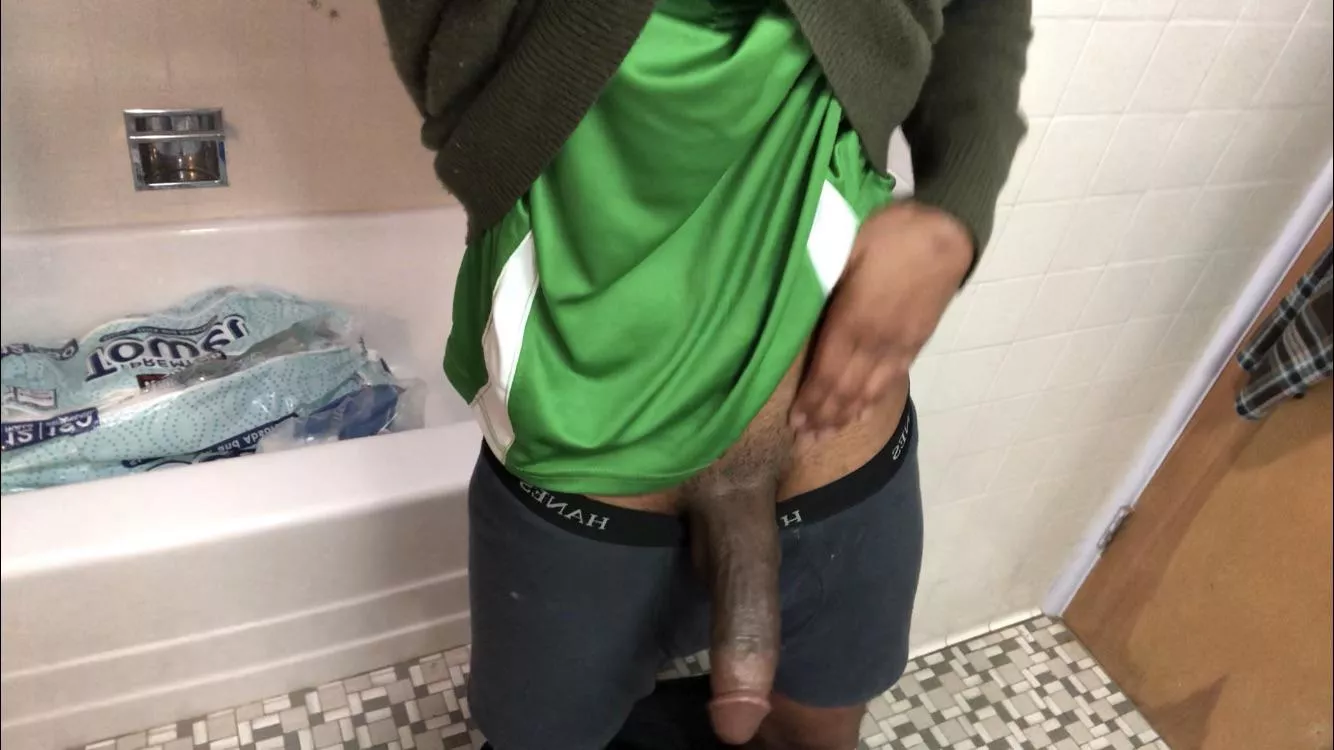 You know you wanna hold it in your hands and slobber all over it 😏💦