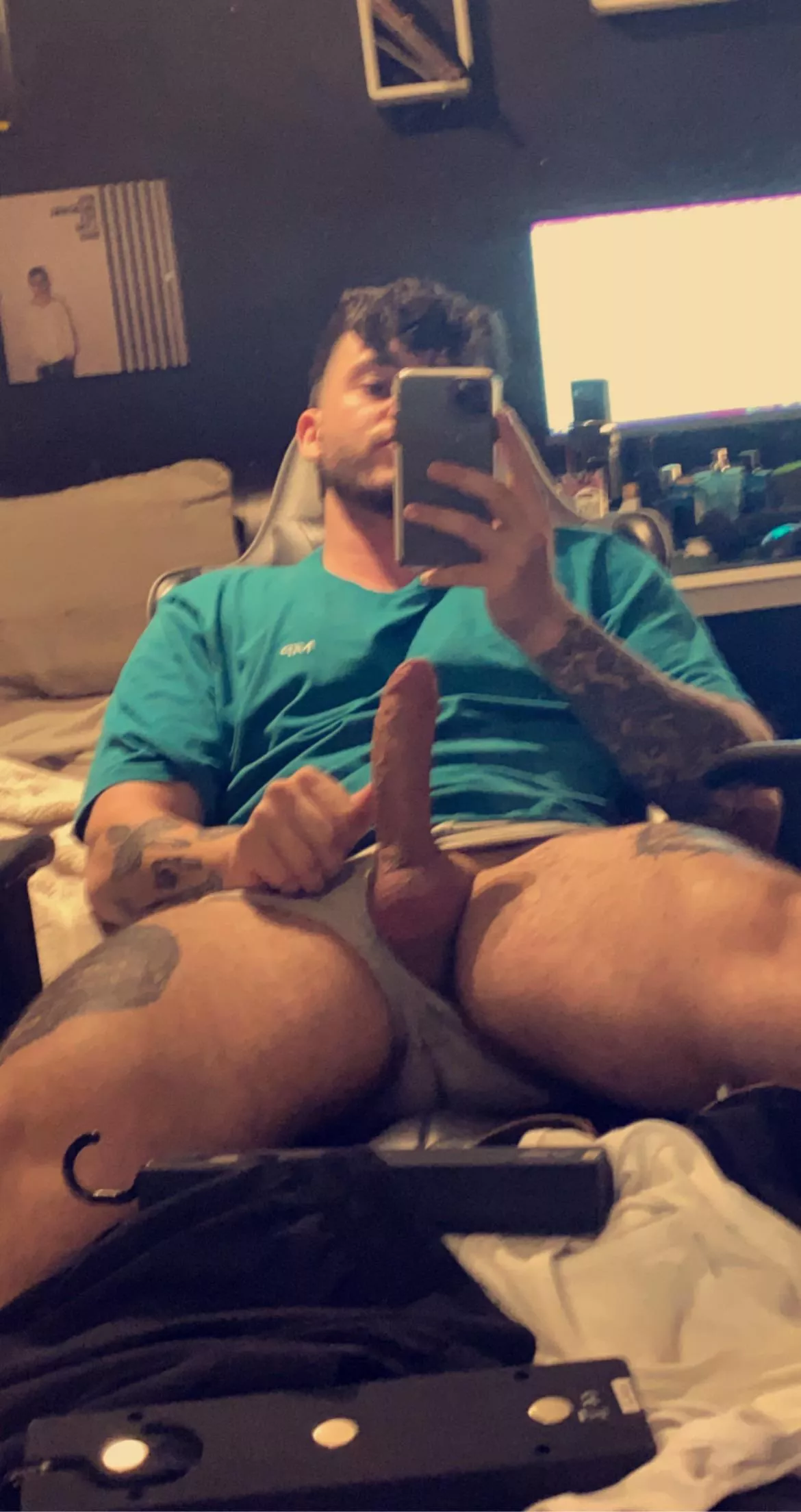 you should be on ur knees in front of this mirror [22]