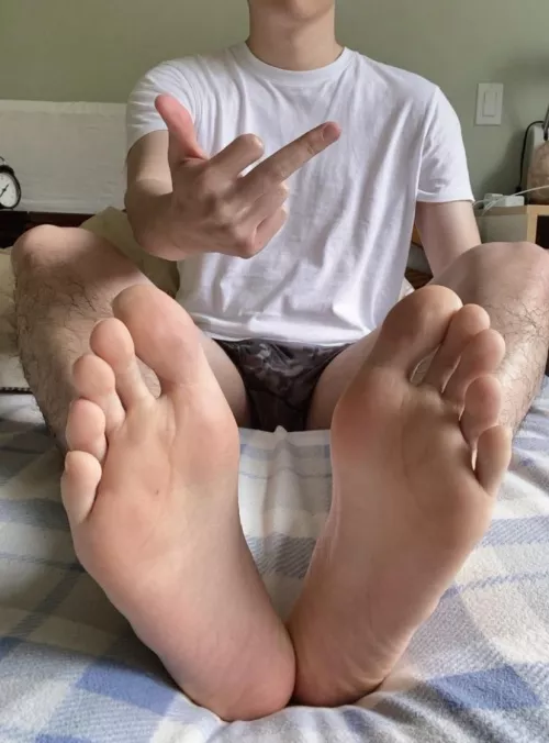 you subs wish these sweaty alpha feet were pressed on your face right now 🤑🤑 HMU to worship