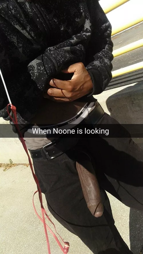 You think you can get in your knees? 👻 : dd.lavish