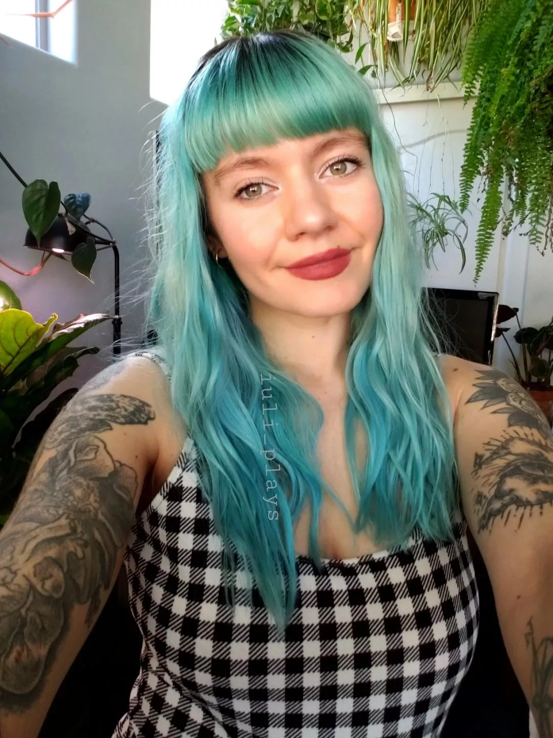 Your eastern European neighbor saying hello