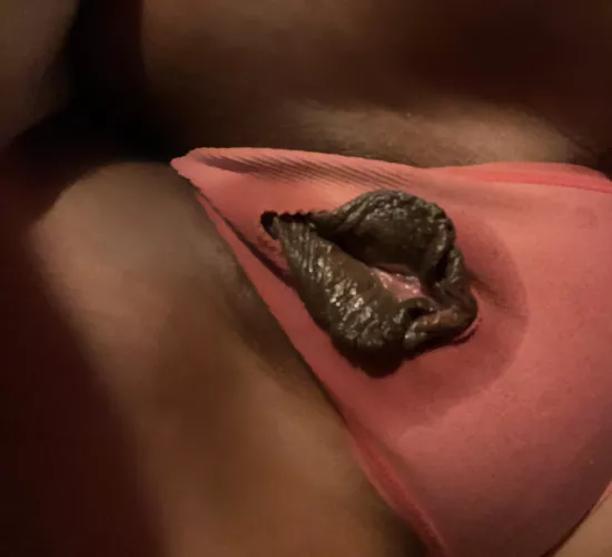 Your lips and tongue would be so sweet on my little plump pussy💋💕