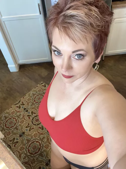 Your naught 55 year old MILF wants to play…DMs open babe