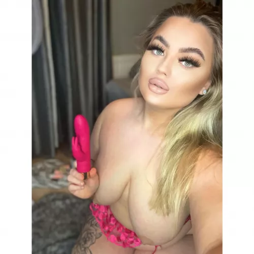 Your new curvy slut 😈🔞💦💋