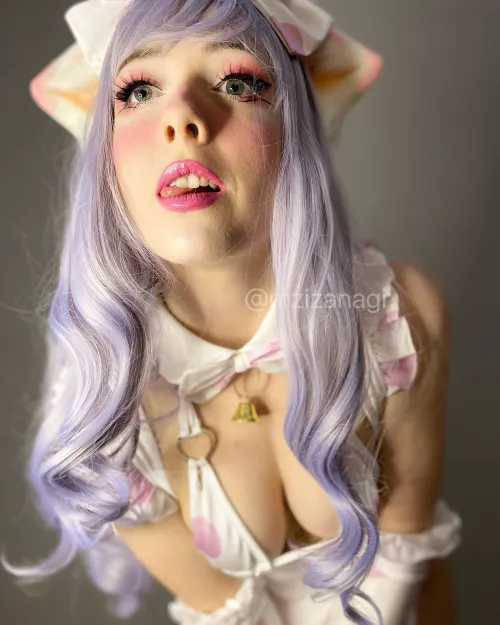 your pet cow-girl is hungry…💕🐮