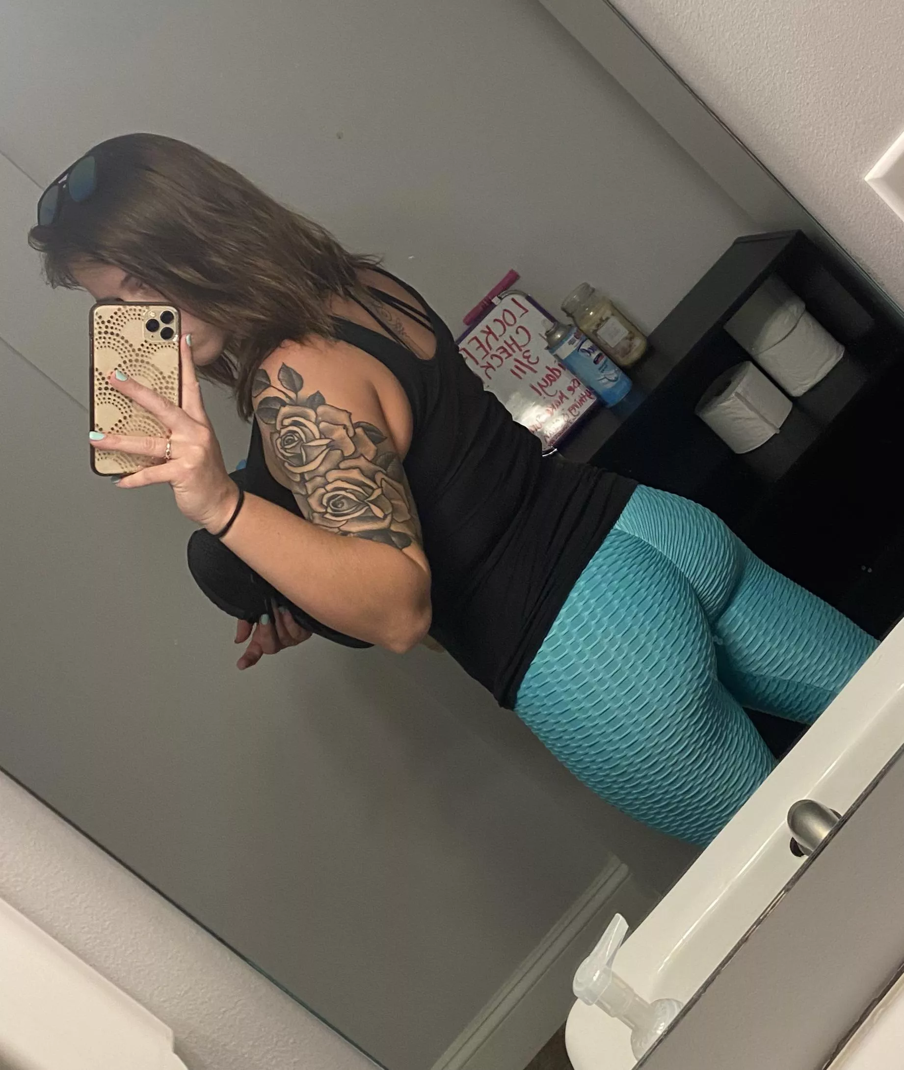 Your tournament distraction🏀💋