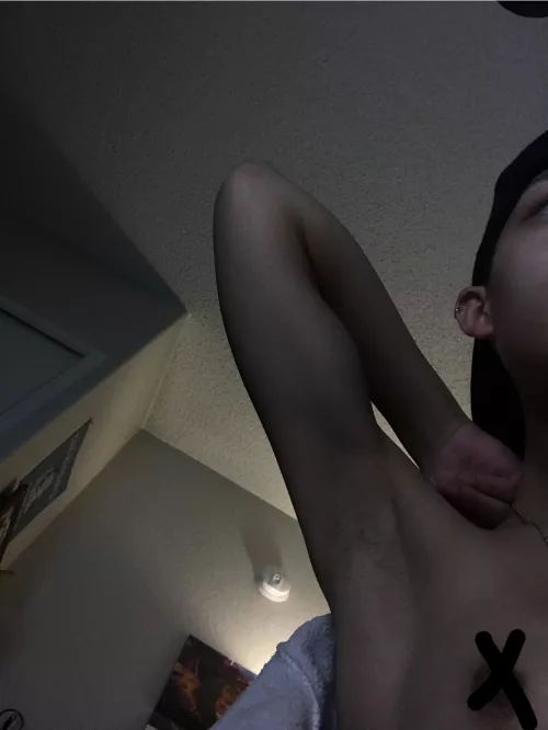 you’re not scared of a little hair, are you?😈💦