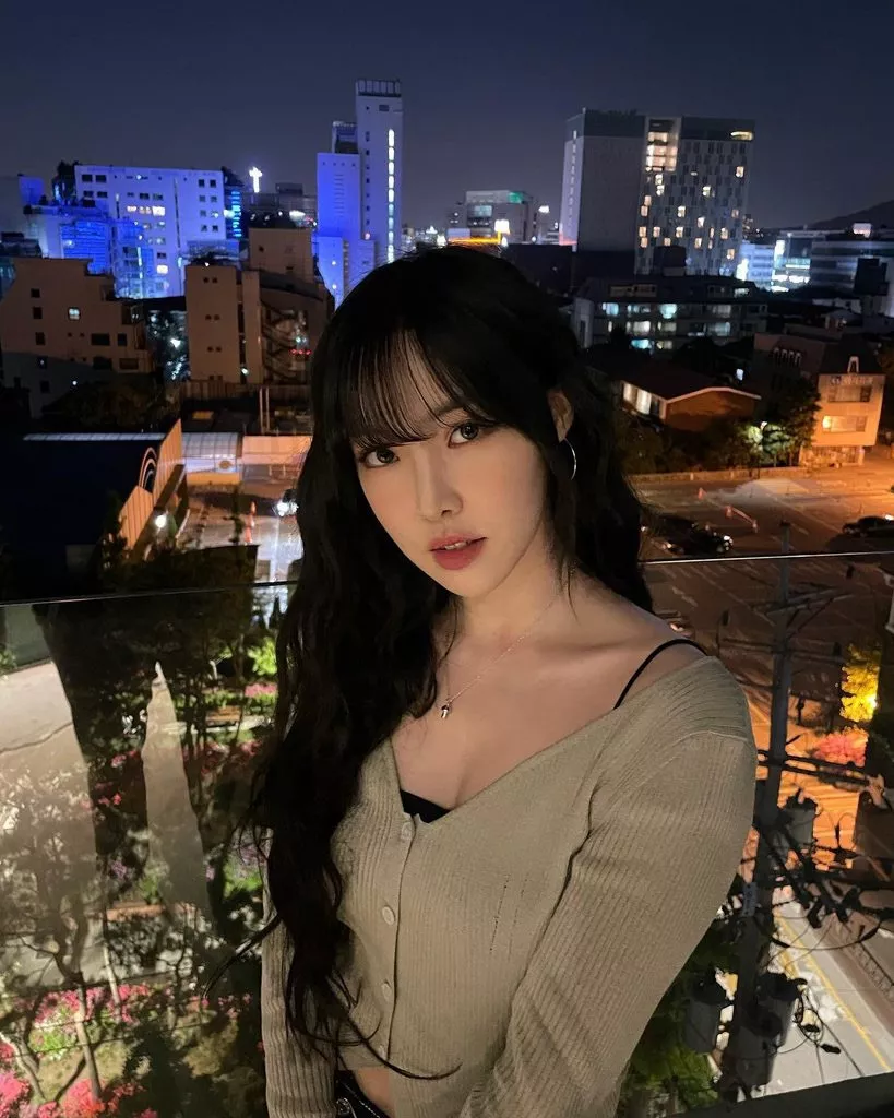 Yuju’s cute little boobs!