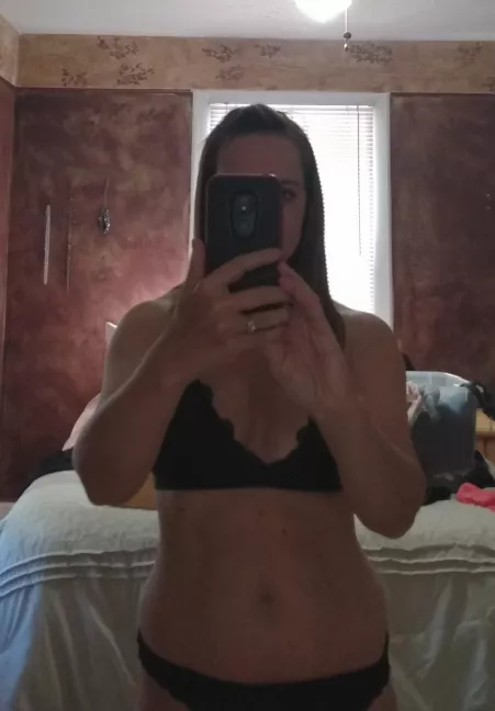 42 female wife mother and horny 42 female wife mother and horny