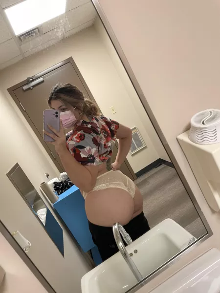 do you love this essential ass?? ๐ do you love this essential ass?? ๐