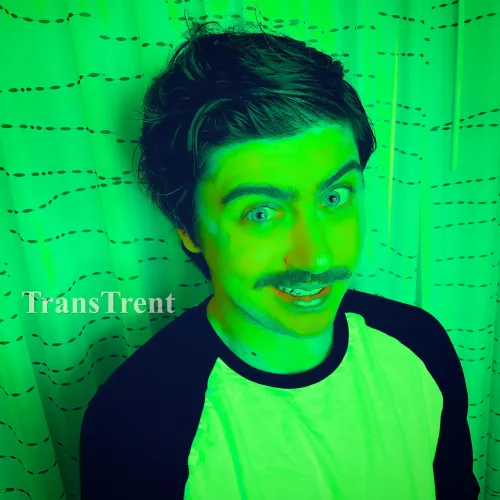Green is the easiest color to look at! Happy Halloween from Beast Boy Green is the easiest color to look at! Happy Halloween from Beast Boy