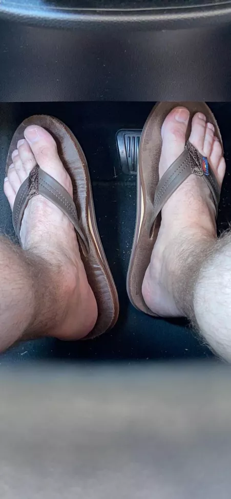 Headed home from running errands. Size 10 US. (33) Headed home from running errands. Size 10 US. (33)