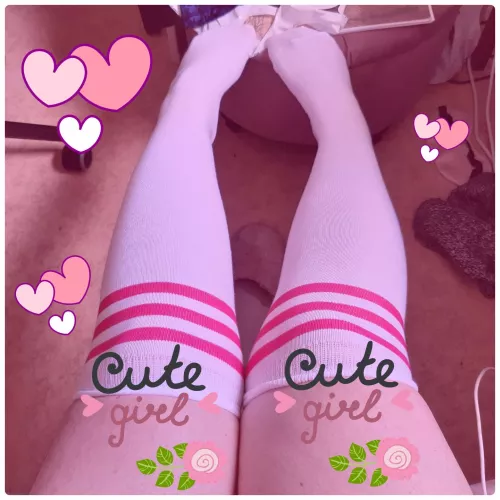 π» I bought a pair of super cute over-the-knee socks the other day.. πππ§¦So happy! π» I bought a pair of super cute over-the-knee socks the other day.. πππ§¦So happy!