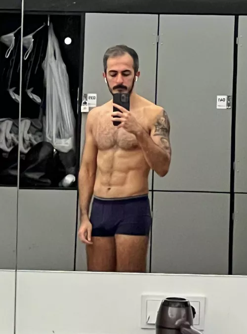 I just wanted to share my latest form because i like where it‘s going. I just wanted to share my latest form because i like where it‘s going.