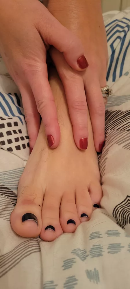 If you rub my feet it would free up my hands for other things... If you rub my feet it would free up my hands for other things...