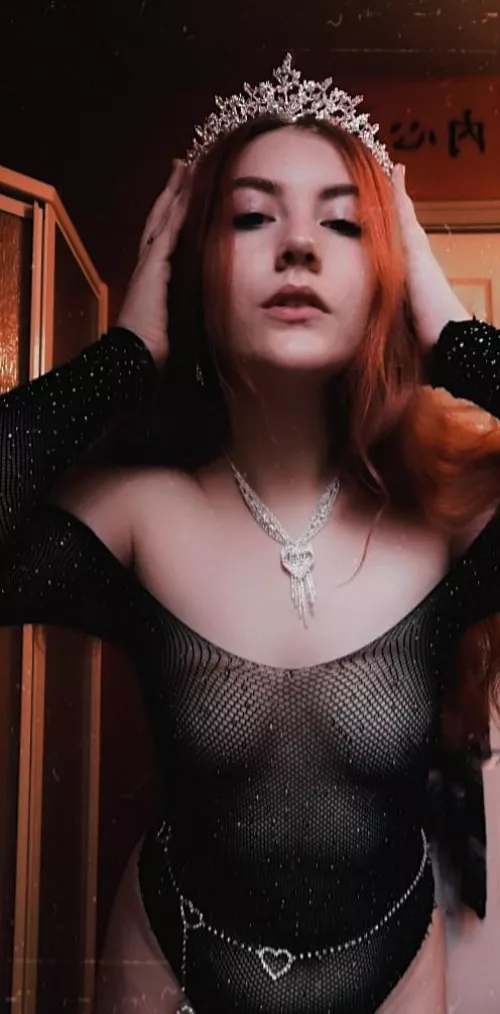 It's 40% off of my 5$ sub price right now ❣️ I'd hop in while you can 💎 those who sub and renew get my snapchat 💕 I'm a FIESTY little redhead who loves rhinestones and kinks link below It's 40% off of my 5$ sub price right now ❣️ I'd hop in while you can 💎 those who sub and renew get my snapchat 💕 I'm a FIESTY little redhead who loves rhinestones and kinks link below