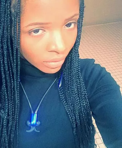 Just felt like temporarily posting my face to say hello :) Just felt like temporarily posting my face to say hello :)