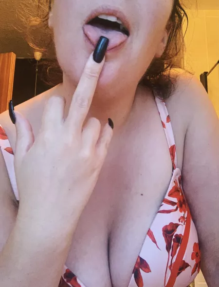 Let’s have a lick…? 😜👅🍆 Let’s have a lick…? 😜👅🍆