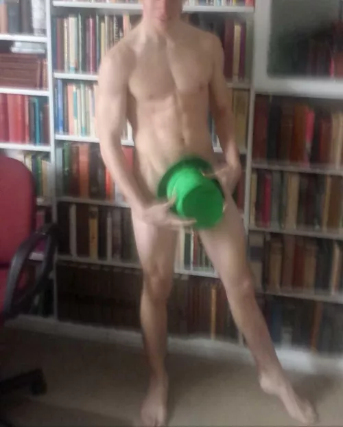 (M)aybe I should ditch the hat (M)aybe I should ditch the hat